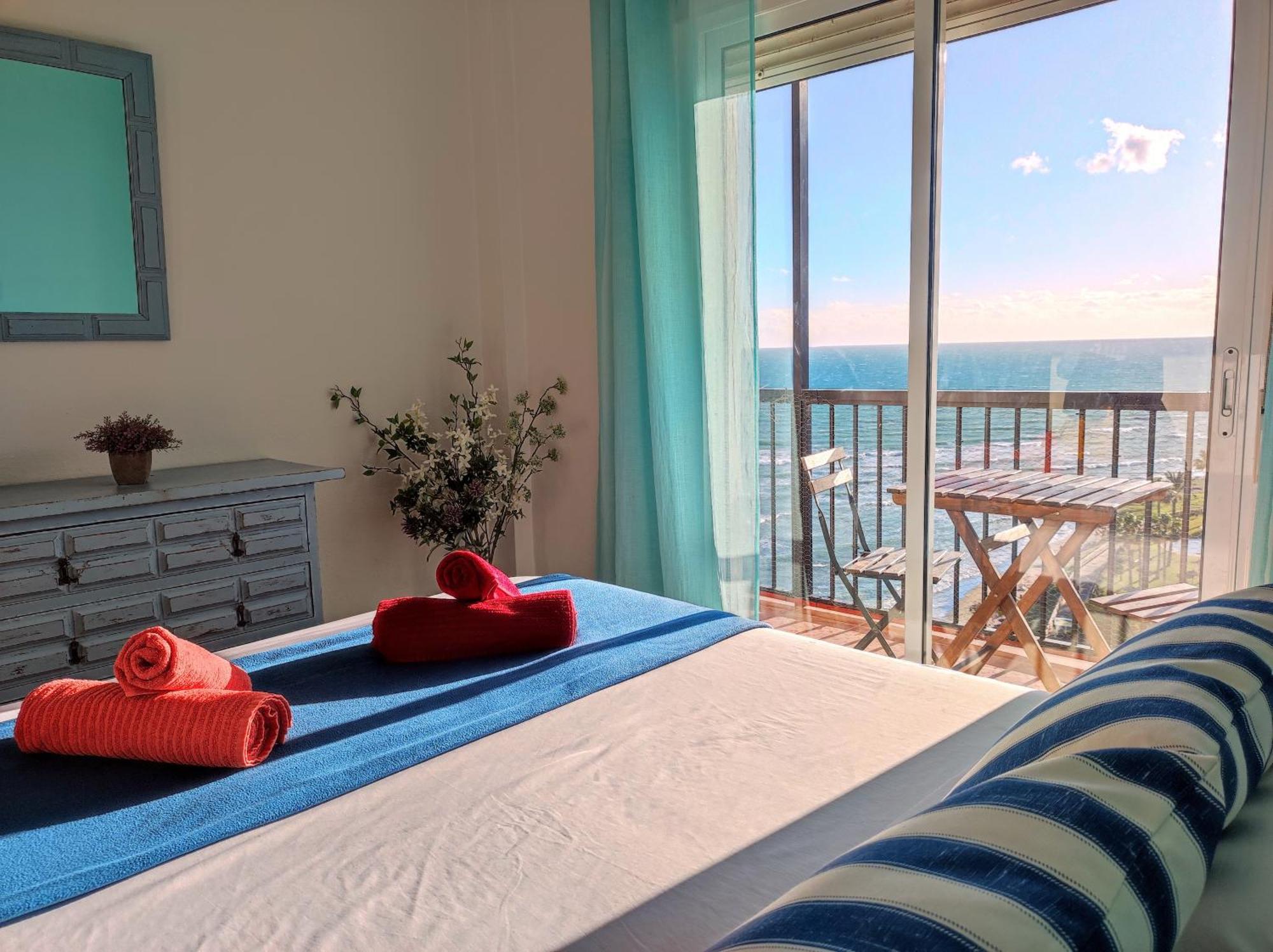 Apartamento Mar Azul, Primera Linea De Playa Sitio de Calahonda Екстериор снимка